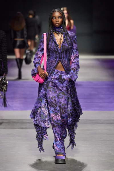 Look 23